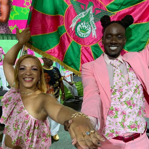 Lins Imperial faz festa neste sábado para apresentar as fantasias do próximo carnaval